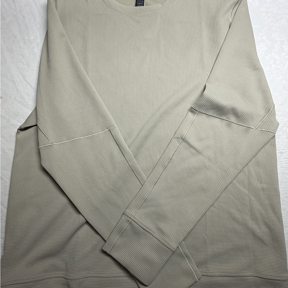 lululemon athletica Men's Light Gray Crewneck Recovery Sweater